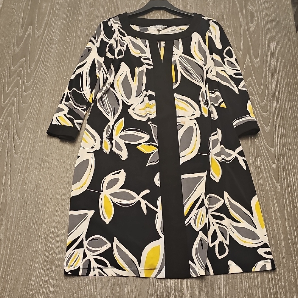 Sandra Darren Black and Yellow Leaf Print Long Sleeve Dress